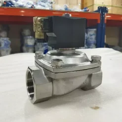 Van điện từ Yongchoang chất liệu inox được sử dụng nhiều trong môi chất nhiệt độ và áp suất cao