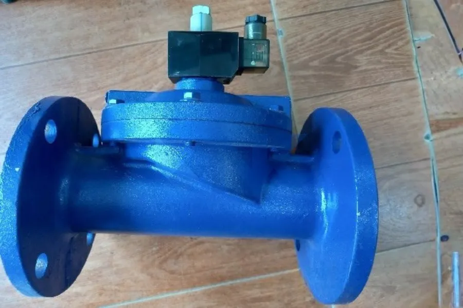 Van điện từ gang mặt bích dùng cho nước, khí nén, hơi nóng, xăng dầu và nhiều môi chất khác