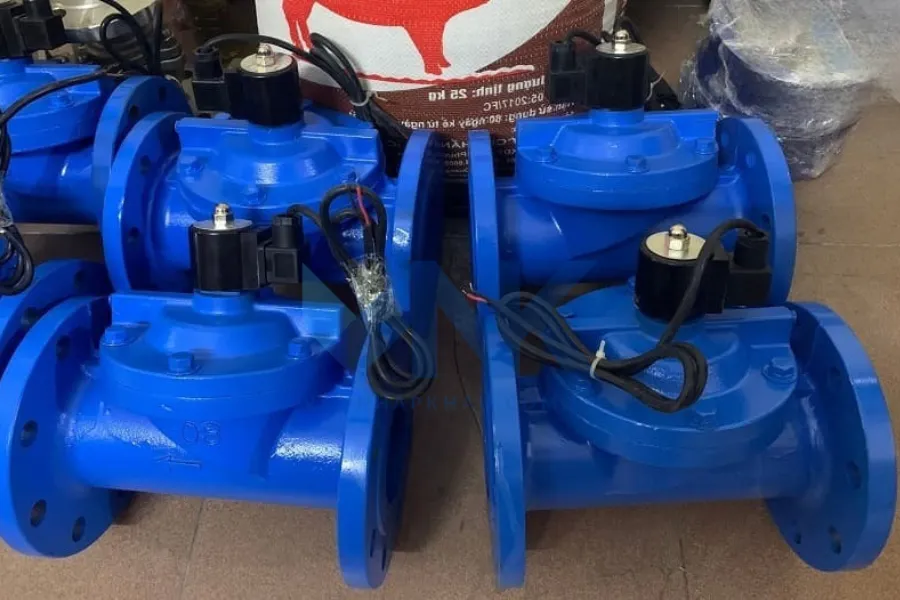 Van điện từ gang mặt bích bền bỉ, chịu áp cao, lắp đặt dễ dàng